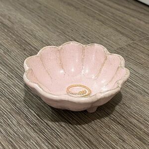 Small pink flower ring dish